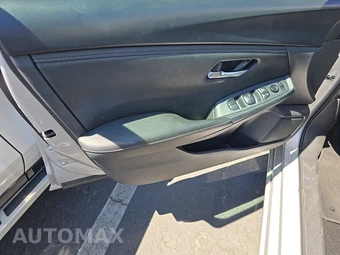 2023 Nissan Sentra SV – miniatura 9