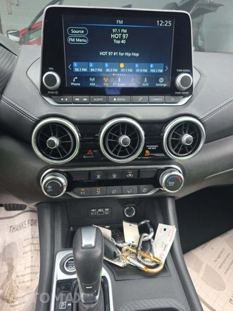 2023 Nissan Sentra SV - miniatura 10