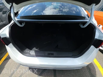 2023 Nissan Sentra SV – miniatura 16