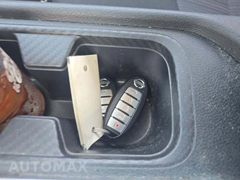 2023 Nissan Sentra SV – miniatura 8