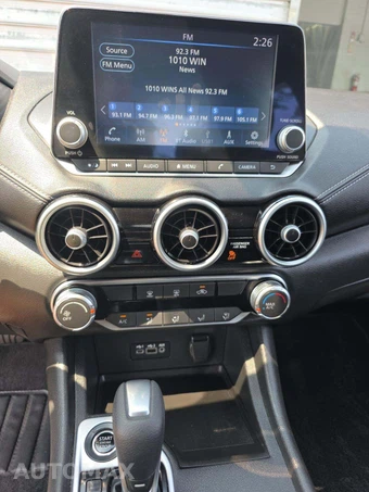2023 Nissan Sentra SV – miniatura 10