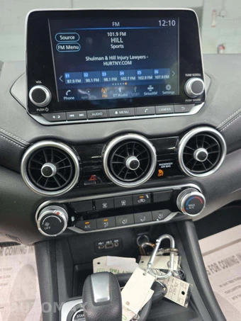 2023 Nissan Sentra SV - miniatura 10