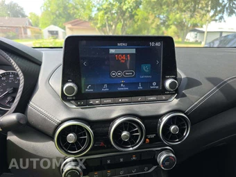2023 Nissan Sentra SV – miniatura 10