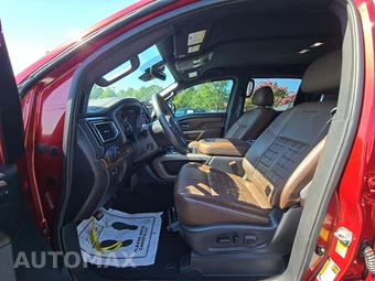 2023 Nissan TITAN Platinum Reserve Crew Cab Short Bed - miniatura 3