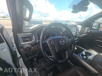 2023 Nissan TITAN Platinum Reserve Crew Cab Short Bed - miniatura 11