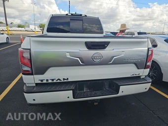 2023 Nissan TITAN Platinum Reserve Crew Cab Short Bed - miniatura 5