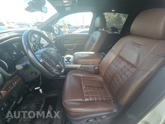 2023 Nissan TITAN Platinum Reserve Crew Cab Short Bed - miniatura 7