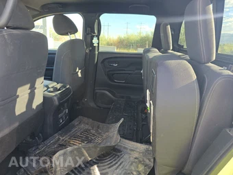 2023 Nissan TITAN SV Crew Cab Short Bed – miniatura 13