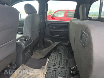 2023 Nissan TITAN SV Crew Cab Short Bed – miniatura 13