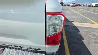 2023 Nissan TITAN SV Crew Cab Short Bed – miniatura 30