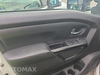 2023 Nissan TITAN SV Crew Cab Short Bed – miniatura 9