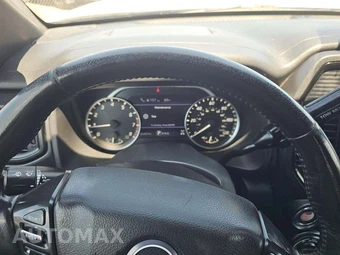 2023 Nissan TITAN SV Crew Cab Short Bed - miniatura 18