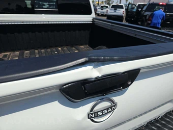 2023 Nissan TITAN SV Crew Cab Short Bed - miniatura 26