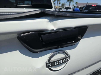 2023 Nissan TITAN SV Crew Cab Short Bed - miniatura 27