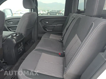 2023 Nissan TITAN SV Crew Cab Short Bed - miniatura 13