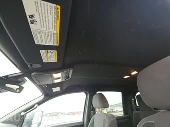 2023 Nissan TITAN SV Crew Cab Short Bed - miniatura 14