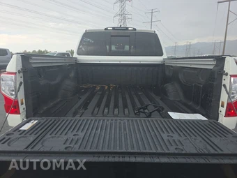 2023 Nissan TITAN SV Crew Cab Short Bed - miniatura 17