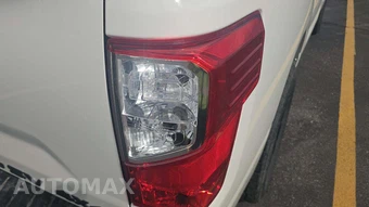 2023 Nissan TITAN SV Crew Cab Short Bed - miniatura 30