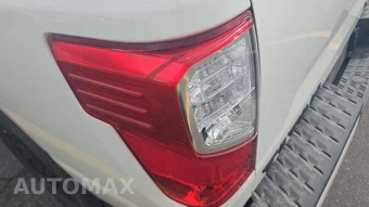 2023 Nissan TITAN SV Crew Cab Short Bed - miniatura 31