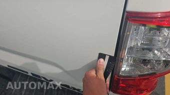 2023 Nissan TITAN SV Crew Cab Short Bed - miniatura 32