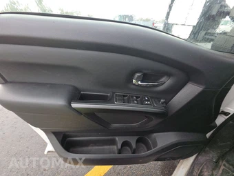 2023 Nissan TITAN SV Crew Cab Short Bed - miniatura 9