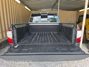 2023 Nissan TITAN SV Crew Cab Short Bed – miniatura 14