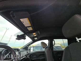 2023 Nissan TITAN SV Crew Cab Short Bed - miniatura 14