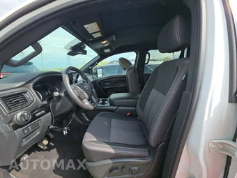 2023 Nissan TITAN SV Crew Cab Short Bed - miniatura 7