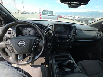 2023 Nissan TITAN SV Crew Cab Short Bed – miniatura 11