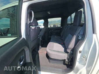2023 Nissan TITAN SV Crew Cab Short Bed – miniatura 13