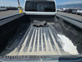 2023 Nissan TITAN SV Crew Cab Short Bed – miniatura 17