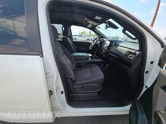 2023 Nissan TITAN SV Crew Cab Short Bed – miniatura 8