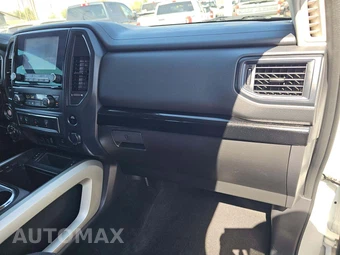 2023 Nissan TITAN SV Crew Cab Short Bed - miniatura 16