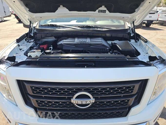 2023 Nissan TITAN SV Crew Cab Short Bed - miniatura 28