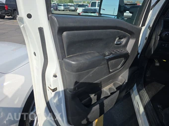 2023 Nissan TITAN SV Crew Cab Short Bed - miniatura 9