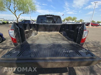 2023 Nissan TITAN SV Crew Cab Short Bed - miniatura 11