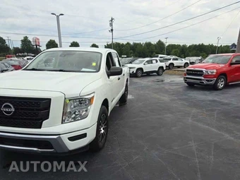 2023 Nissan TITAN SV Crew Cab Short Bed