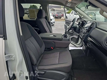 2023 Nissan TITAN SV Crew Cab Short Bed – miniatura 15
