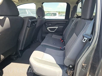 2023 Nissan TITAN SV Crew Cab Short Bed - miniatura 13