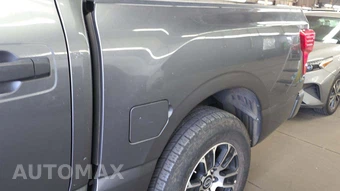 2023 Nissan TITAN SV Crew Cab Short Bed - miniatura 18