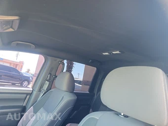 2023 Nissan TITAN SV Crew Cab Short Bed - miniatura 14