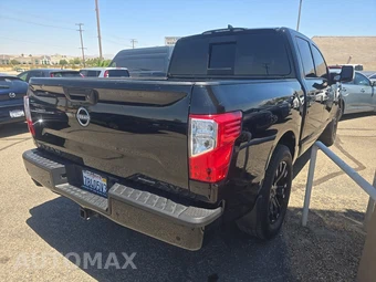 2023 Nissan TITAN SV Crew Cab Short Bed - miniatura 4