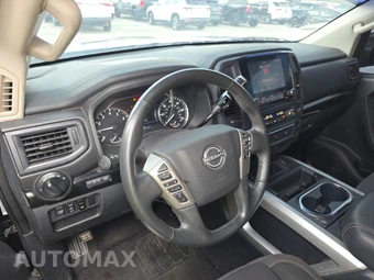 2023 Nissan TITAN SV Crew Cab Short Bed - miniatura 11