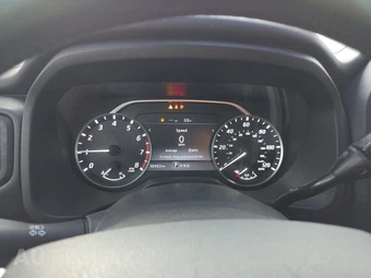 2023 Nissan TITAN SV Crew Cab Short Bed - miniatura 12