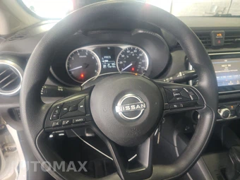 2023 Nissan Versa S – miniatura 10