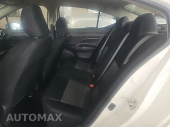 2023 Nissan Versa S – miniatura 13