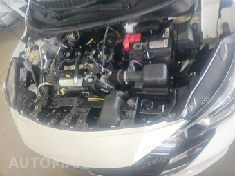 2023 Nissan Versa S – miniatura 15