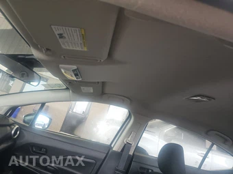 2023 Nissan Versa S – miniatura 17