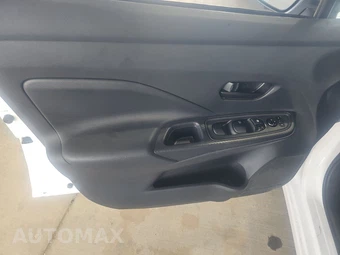 2023 Nissan Versa S – miniatura 9