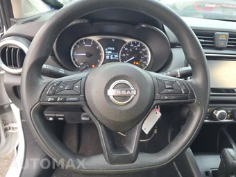 2023 Nissan Versa S – miniatura 10